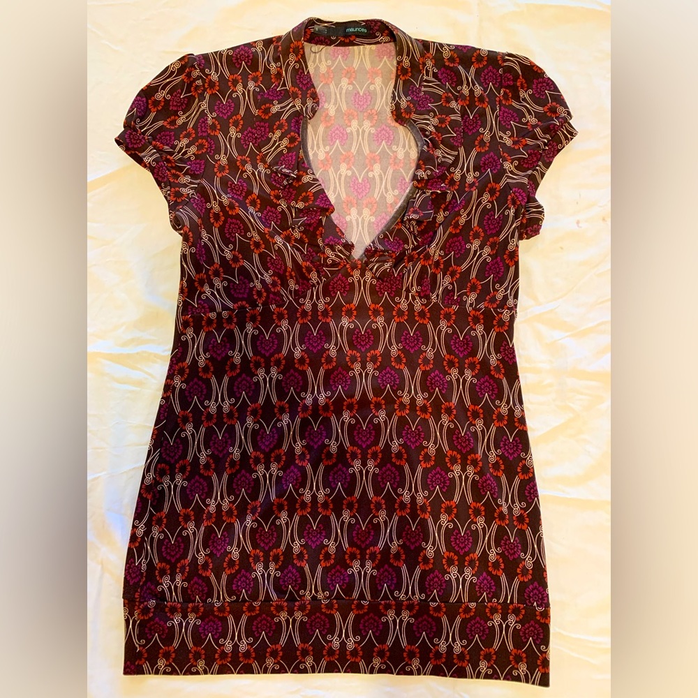 Maurice’s Ruffled V Neck Short Sleeves Blouse